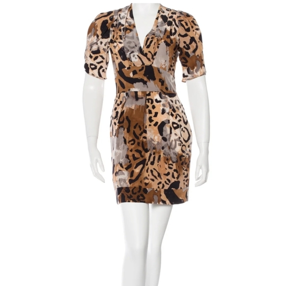 Diane Von Furstenberg Dresses & Skirts - Diane Von Furstenberg DVF Sabine Silk Animal Print Mini Dress Sz2